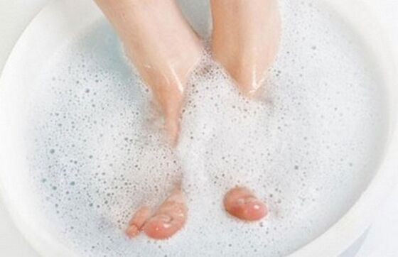 bain de pieds pour infection fongique